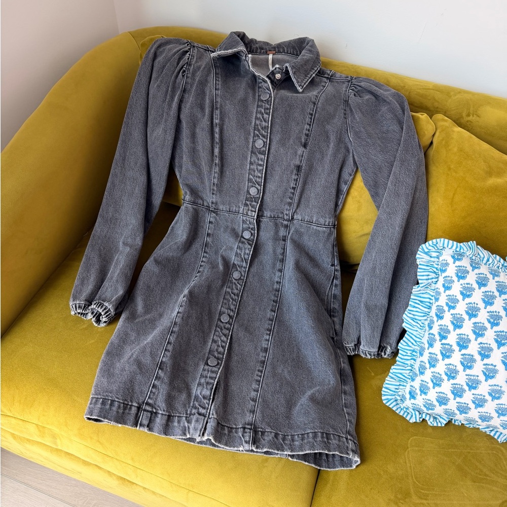 Black Button-up Denim Dress with Puff Shoulders